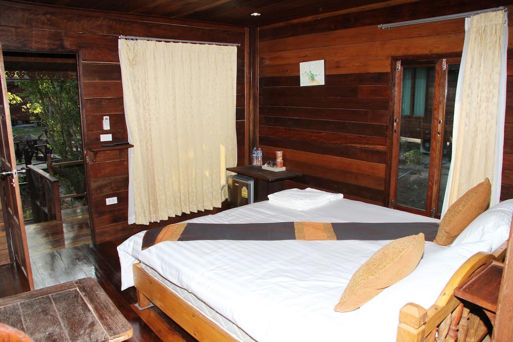 Burilamplai Resort Thung Yai Room photo
