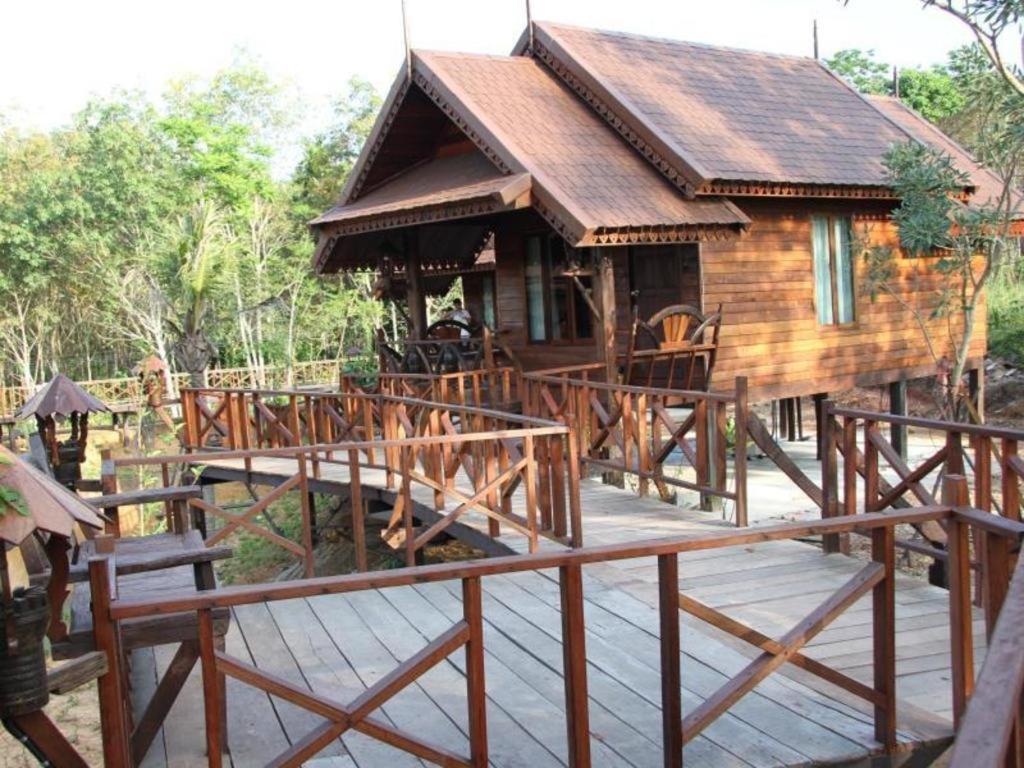 Burilamplai Resort Thung Yai Exterior photo