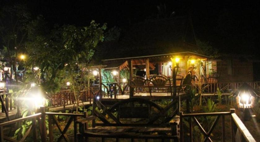 Burilamplai Resort Thung Yai Exterior photo