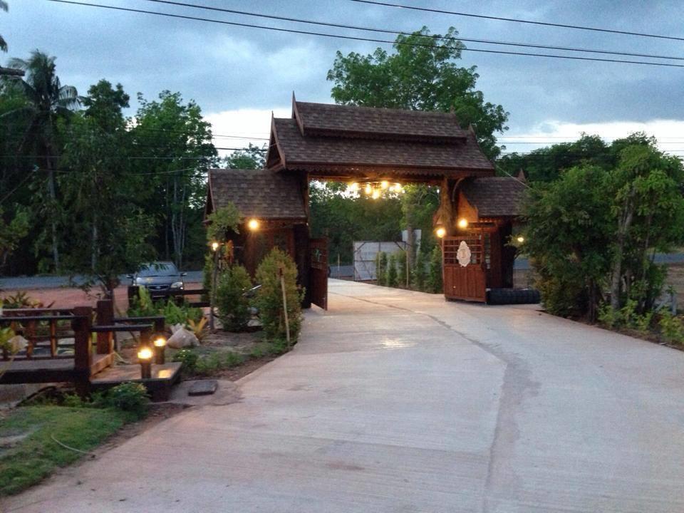 Burilamplai Resort Thung Yai Exterior photo
